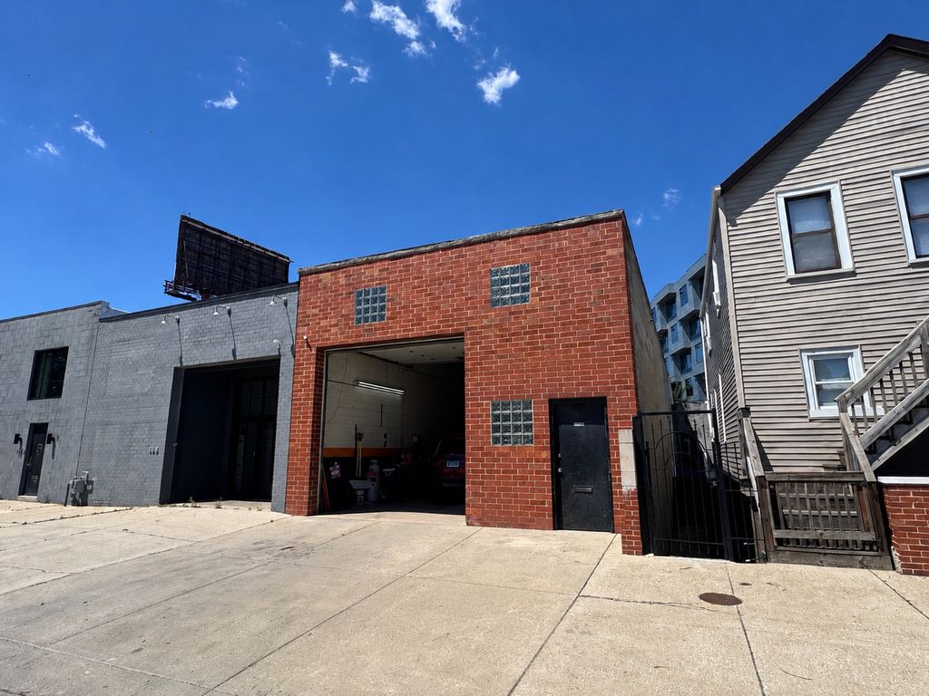 1520 N Throop Street, Chicago, IL 60642
