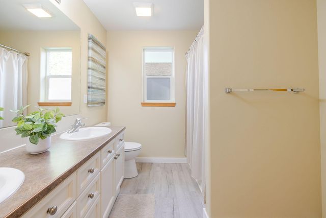 3242 SW Juniper Avenue, Redmond, OR 97756