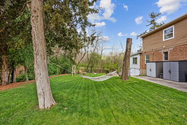 1020 Dean Street, St. Charles, IL 60174