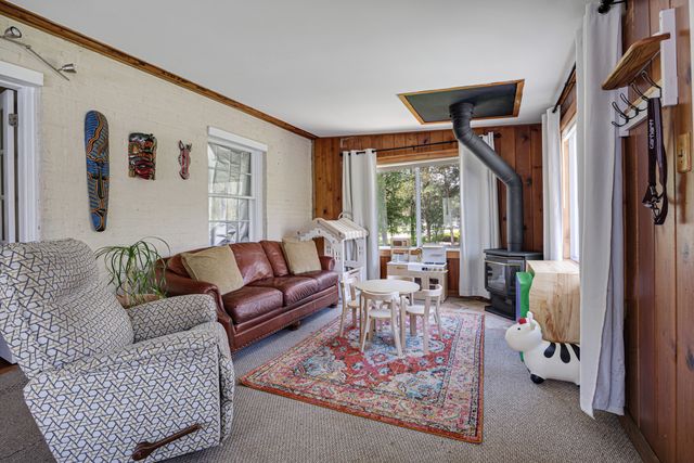 1020 Dean Street, St. Charles, IL 60174