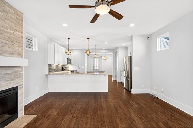 2404B 14th Ave, N, Nashville, TN 37208