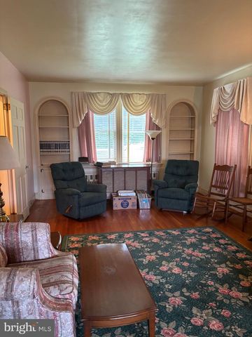 2 HOOVER RD, Lancaster, PA 17603