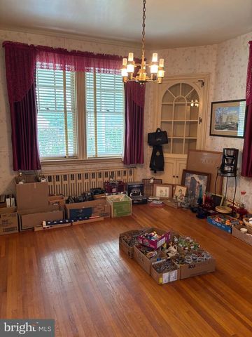 2 HOOVER RD, Lancaster, PA 17603