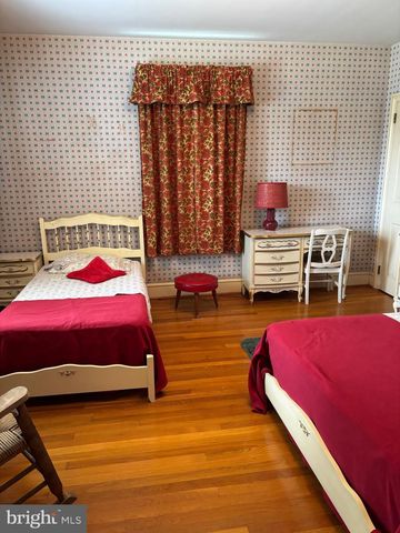 2 HOOVER RD, Lancaster, PA 17603
