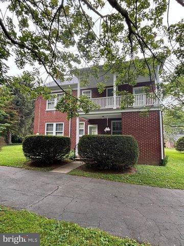 2 HOOVER RD, Lancaster, PA 17603