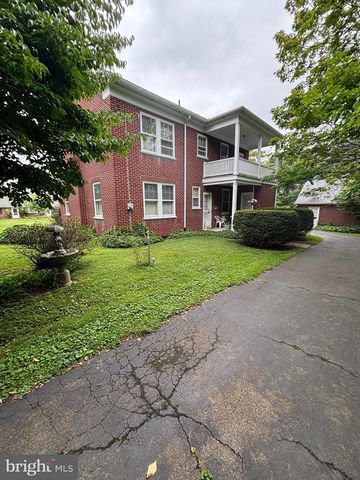 2 HOOVER RD, Lancaster, PA 17603