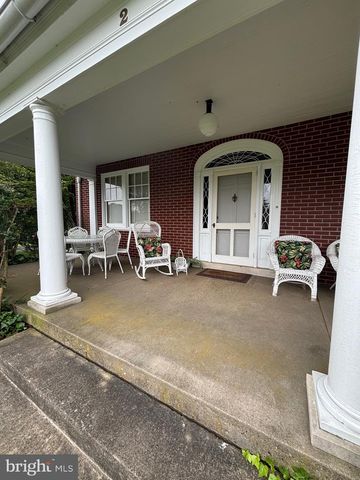 2 HOOVER RD, Lancaster, PA 17603