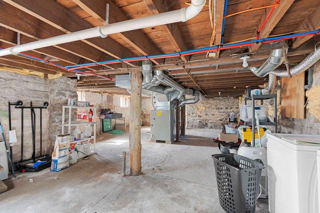 1214 GRAND STREET, Oshkosh, WI 54901