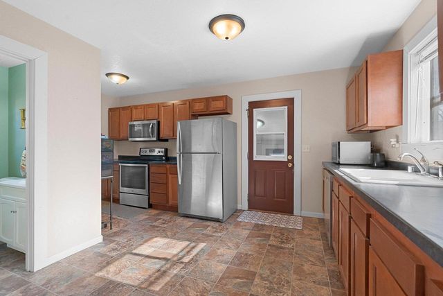 1214 GRAND STREET, Oshkosh, WI 54901