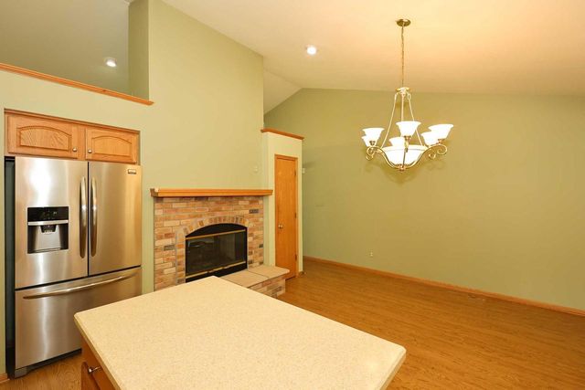 6652 S Scenic COURT, Franklin, WI 53132