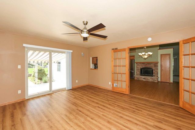 6652 S Scenic COURT, Franklin, WI 53132