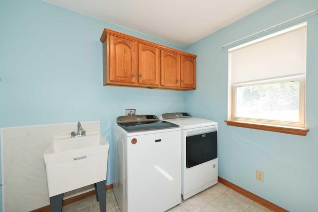 6652 S Scenic COURT, Franklin, WI 53132