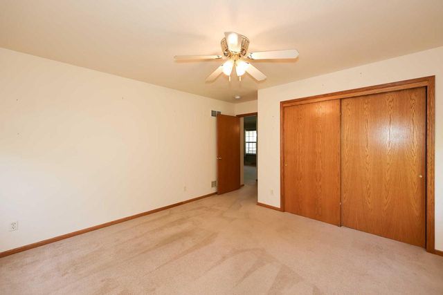 6652 S Scenic COURT, Franklin, WI 53132