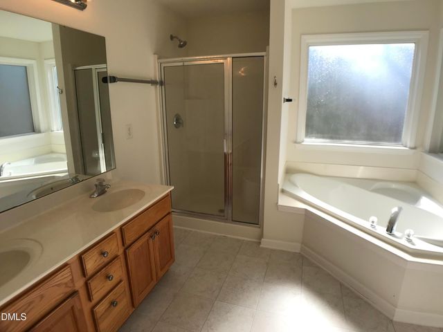 125 Mckenzie Meadow Lane, Apex, NC 27539