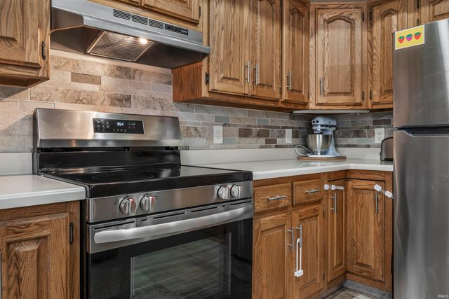 8420 Hawk Spring Hill, Fort Wayne, IN 46825