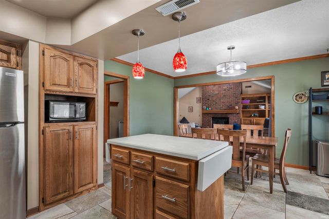 8420 Hawk Spring Hill, Fort Wayne, IN 46825