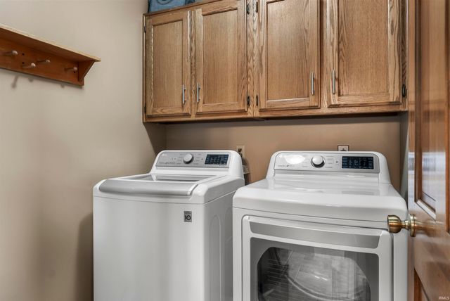 8420 Hawk Spring Hill, Fort Wayne, IN 46825