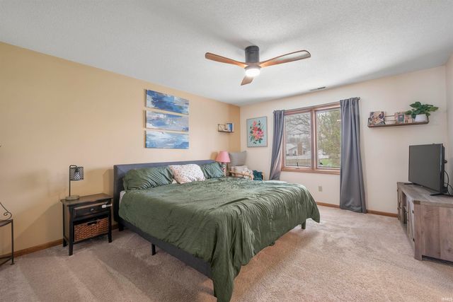 8420 Hawk Spring Hill, Fort Wayne, IN 46825