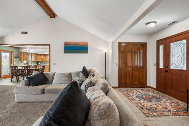 8420 Hawk Spring Hill, Fort Wayne, IN 46825