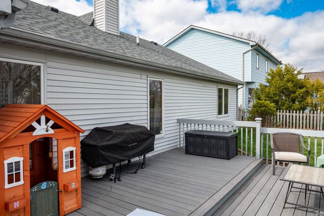 8420 Hawk Spring Hill, Fort Wayne, IN 46825