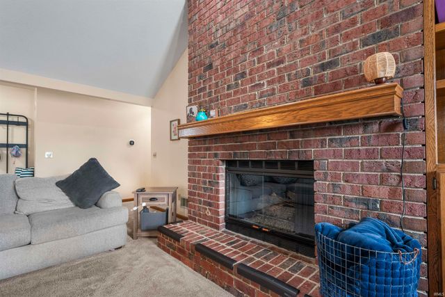 8420 Hawk Spring Hill, Fort Wayne, IN 46825