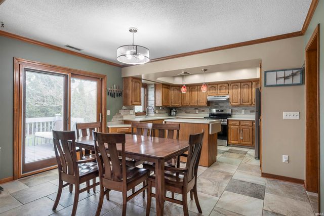 8420 Hawk Spring Hill, Fort Wayne, IN 46825