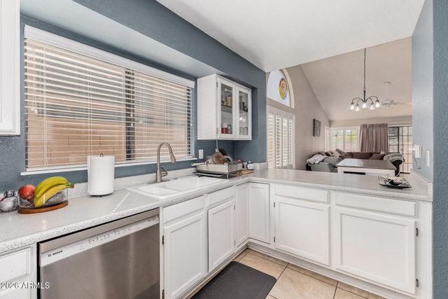 83 W Calle De Arcos --, Tempe, AZ 85284