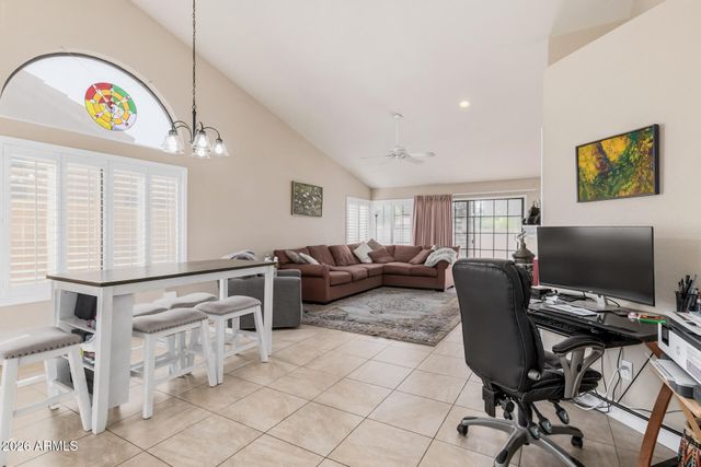 83 W Calle De Arcos --, Tempe, AZ 85284