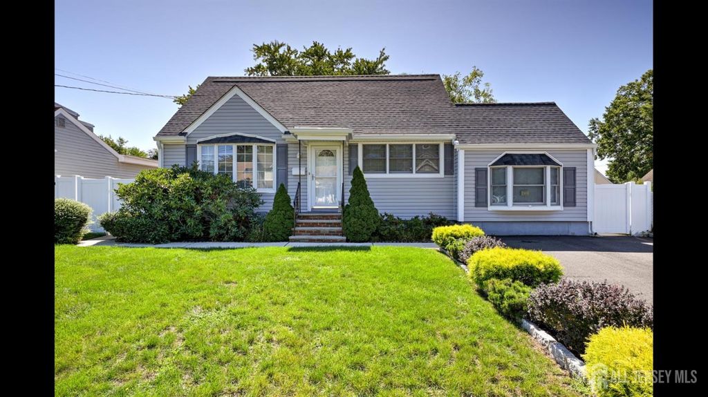 112 Madison Drive, South Plainfield, NJ 07080