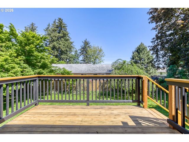 18801 Ne CLACKAMAS St, Portland, OR 97230