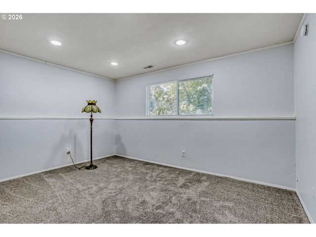 18801 Ne CLACKAMAS St, Portland, OR 97230