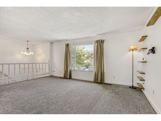 18801 Ne CLACKAMAS St, Portland, OR 97230