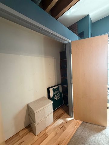 111 Beach St 2E, Boston, MA 02111