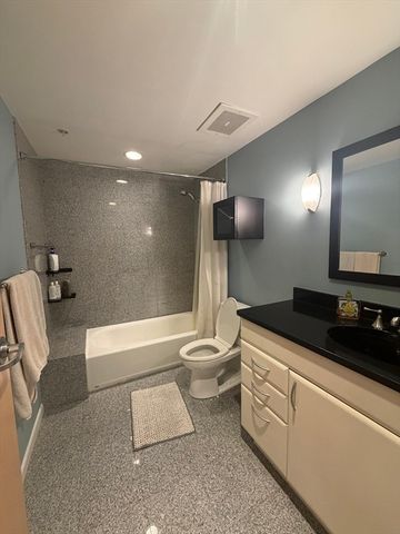 111 Beach St 2E, Boston, MA 02111