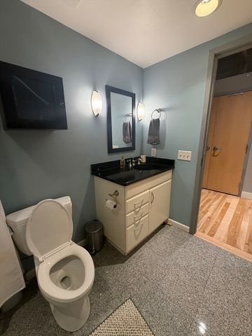 111 Beach St 2E, Boston, MA 02111
