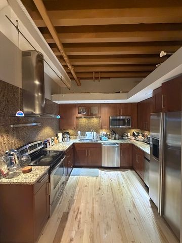 111 Beach St 2E, Boston, MA 02111