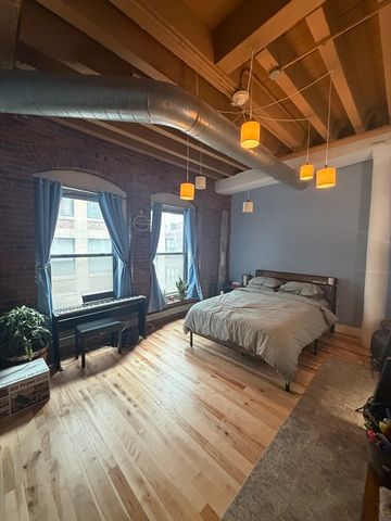 111 Beach St 2E, Boston, MA 02111