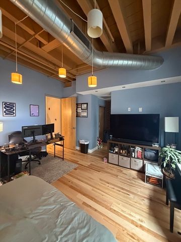111 Beach St 2E, Boston, MA 02111