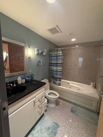 111 Beach St 2E, Boston, MA 02111