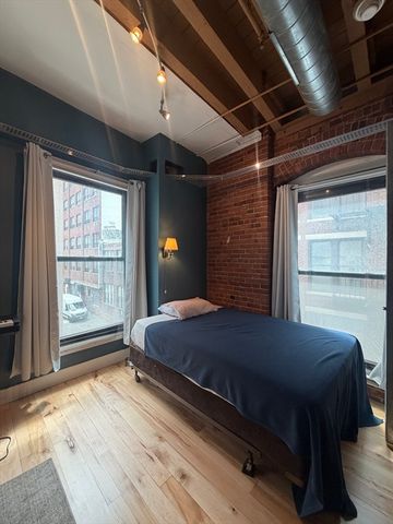 111 Beach St 2E, Boston, MA 02111