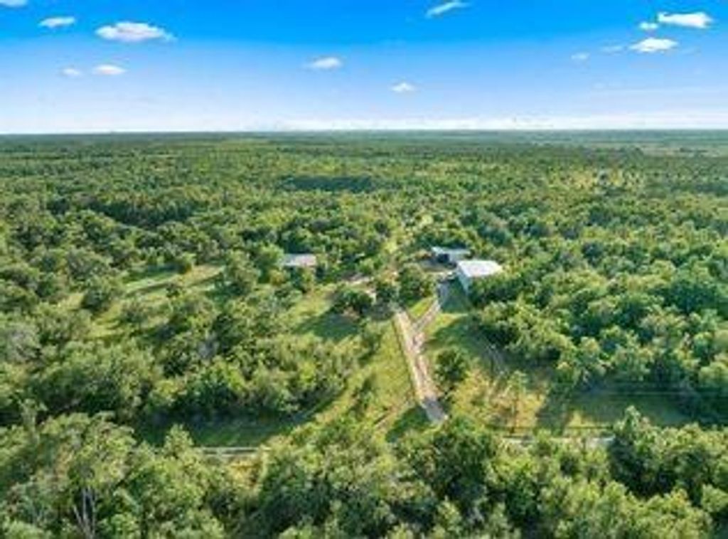 4765 County Road 473, Elgin, TX 78621