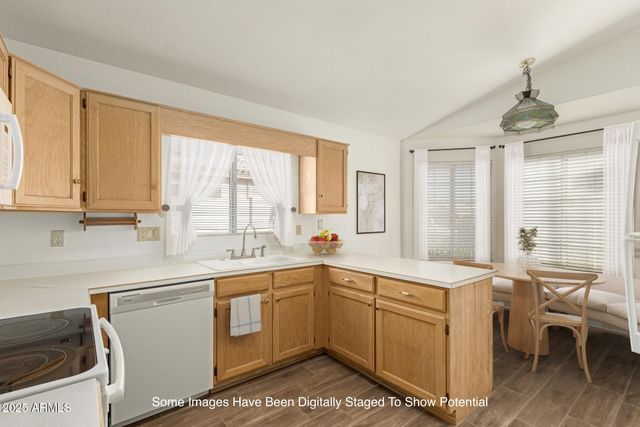 10648 W RUNION Drive, Peoria, AZ 85382