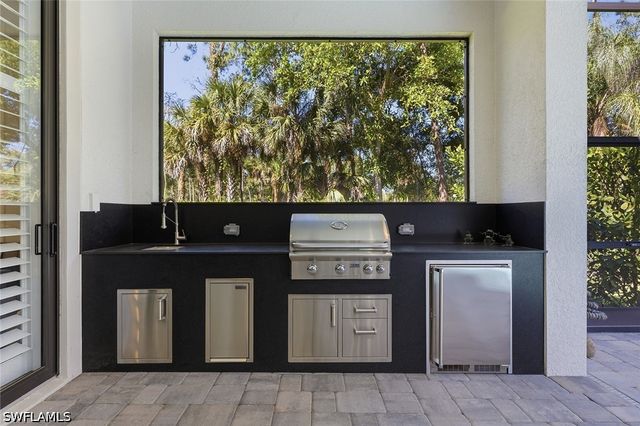 4199 11th AVE SW, Naples, FL 34116