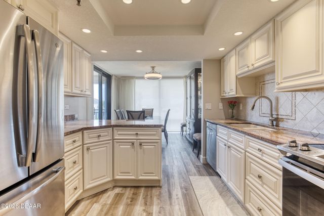 1239 Ocean Shore Blvd Apt 2E, Ormond Beach, FL 32176