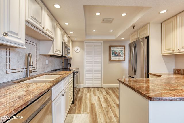 1239 Ocean Shore Blvd Apt 2E, Ormond Beach, FL 32176
