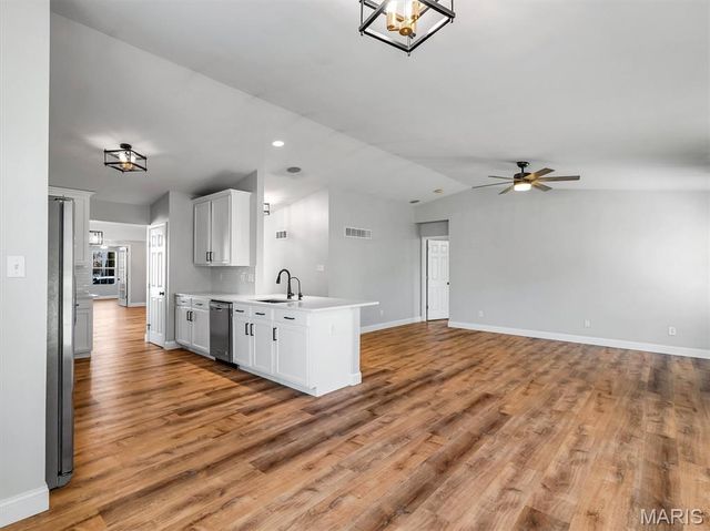 715 Ashton Way Circle, Eureka, MO 63025