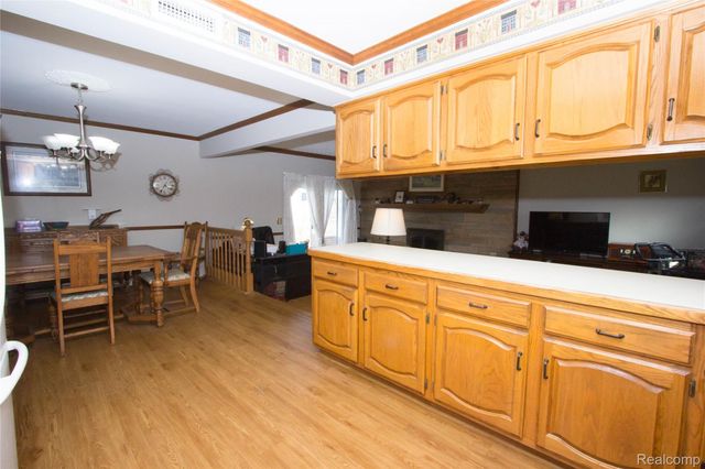 30208 Maplegrove Street, St. Clair Shores, MI 48082