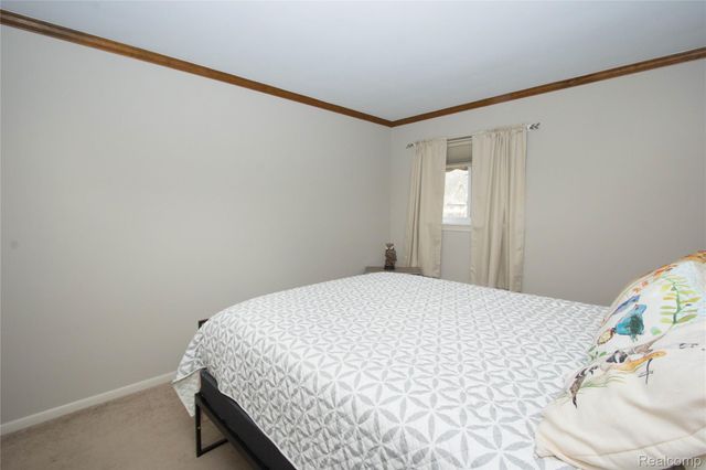 30208 Maplegrove Street, St. Clair Shores, MI 48082