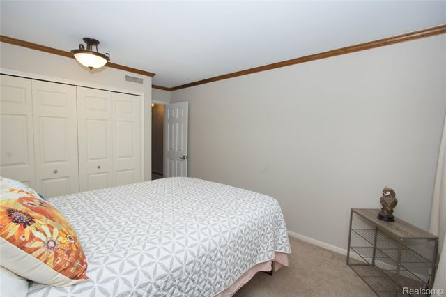 30208 Maplegrove Street, St. Clair Shores, MI 48082