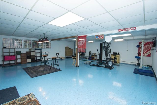 30208 Maplegrove Street, St. Clair Shores, MI 48082